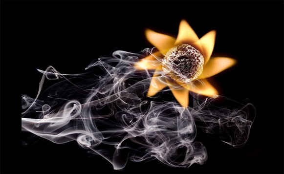 Stanislav Aristov y sus bellas criaturas de humo